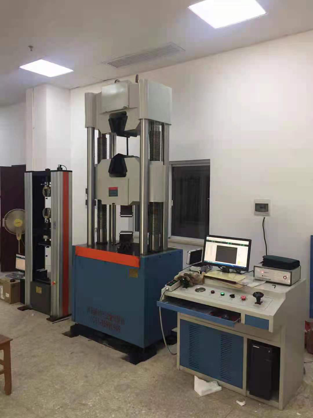 WAW-2000E微機(jī)控制電液伺服萬能試驗機(jī)產(chǎn)品質(zhì)檢所使用